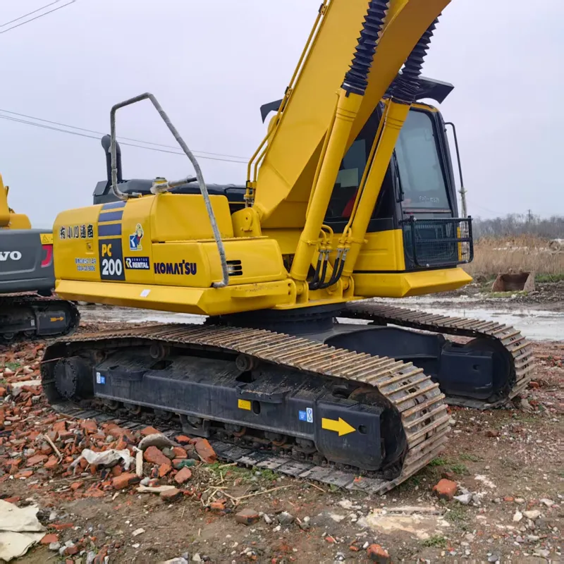 二手小松200-8挖掘机