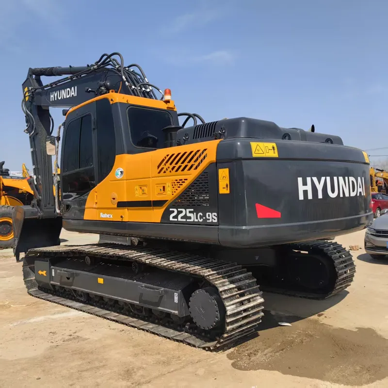 二手现代225-9挖掘机