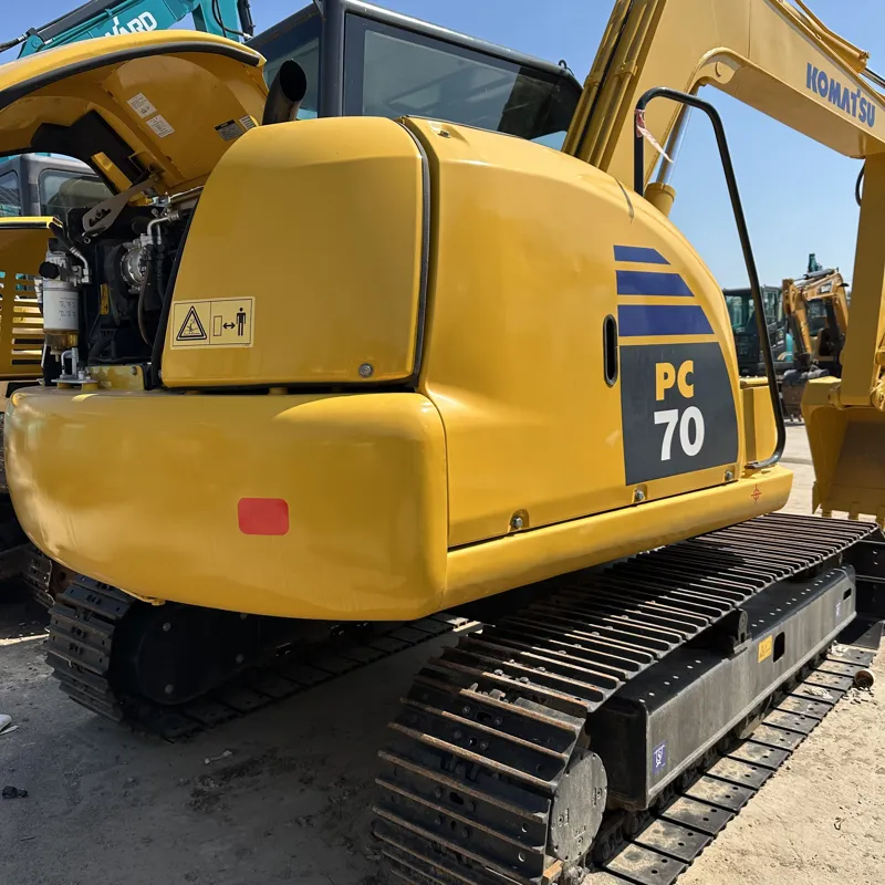 二手小松70-8挖掘机