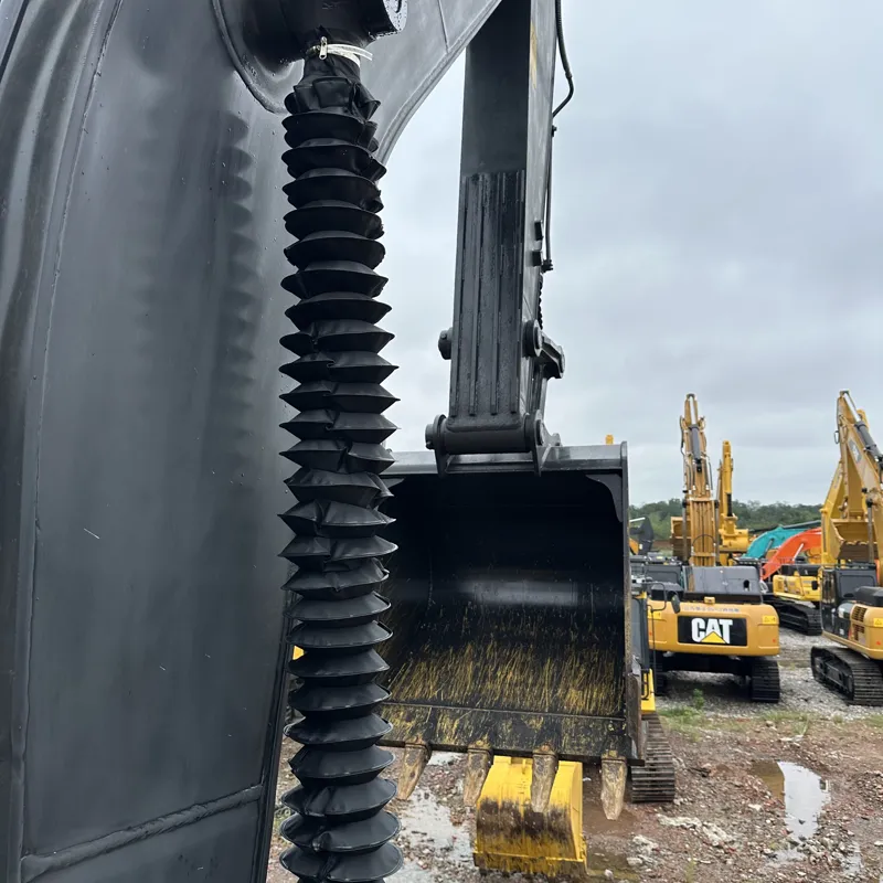 二手沃尔沃240挖掘机