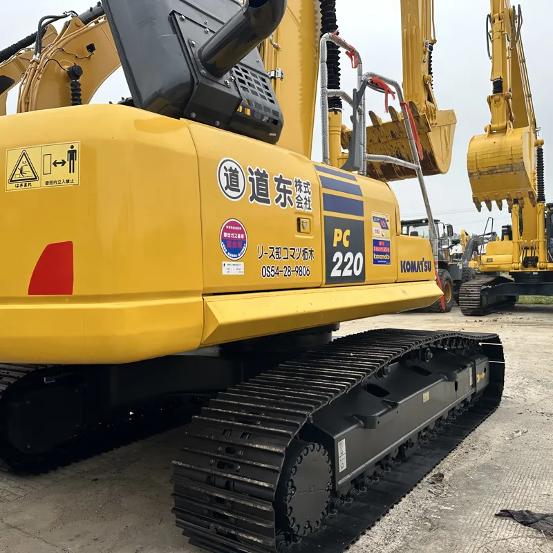 二手小松220-8挖掘机