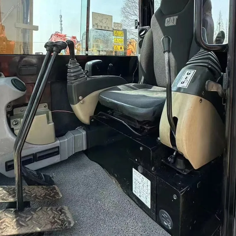 二手卡特305.5E2挖掘机