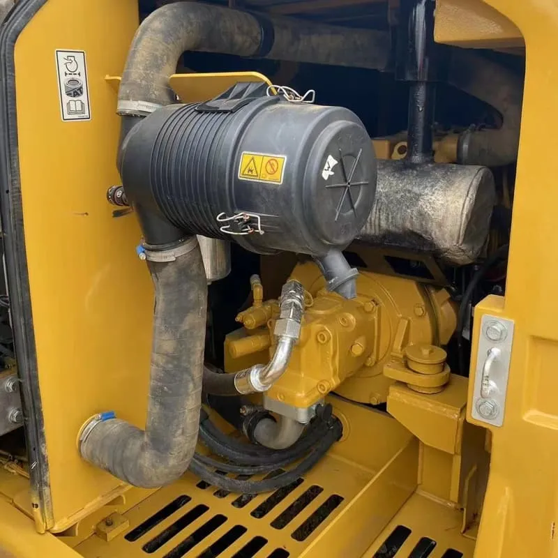 二手卡特305.5E2挖掘机