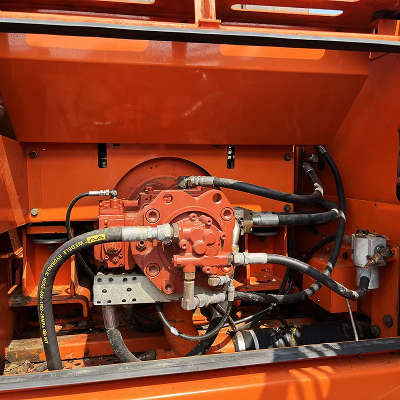 二手斗山DH300LC-7挖掘机