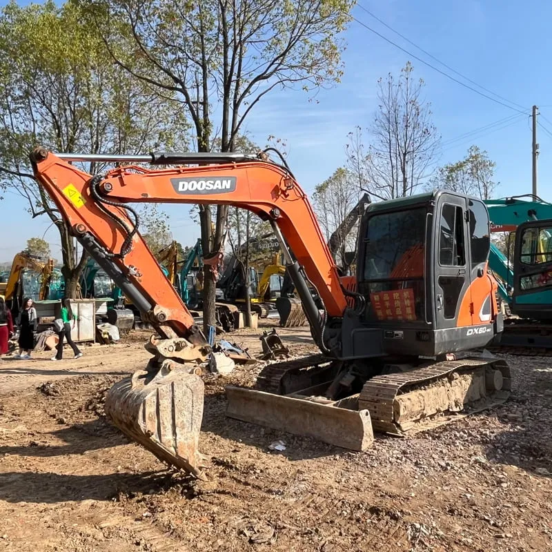 Used 斗山DX60 excavator