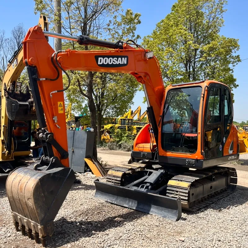 Used 斗山DX75 excavator