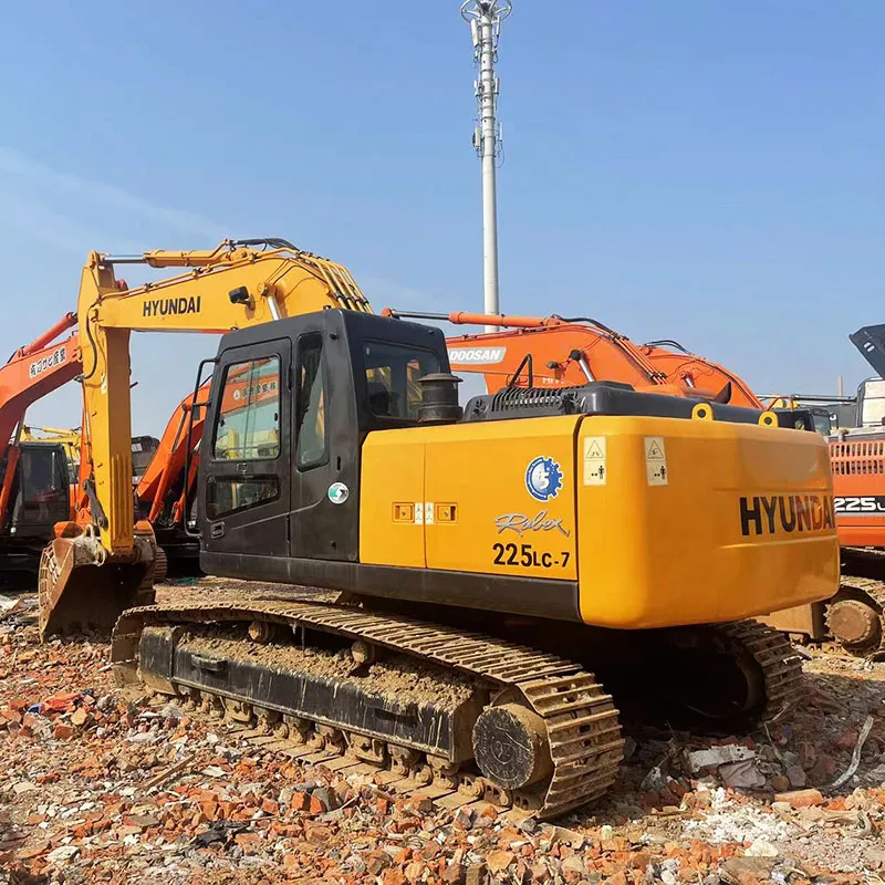 Used 现代225LC-7 excavator