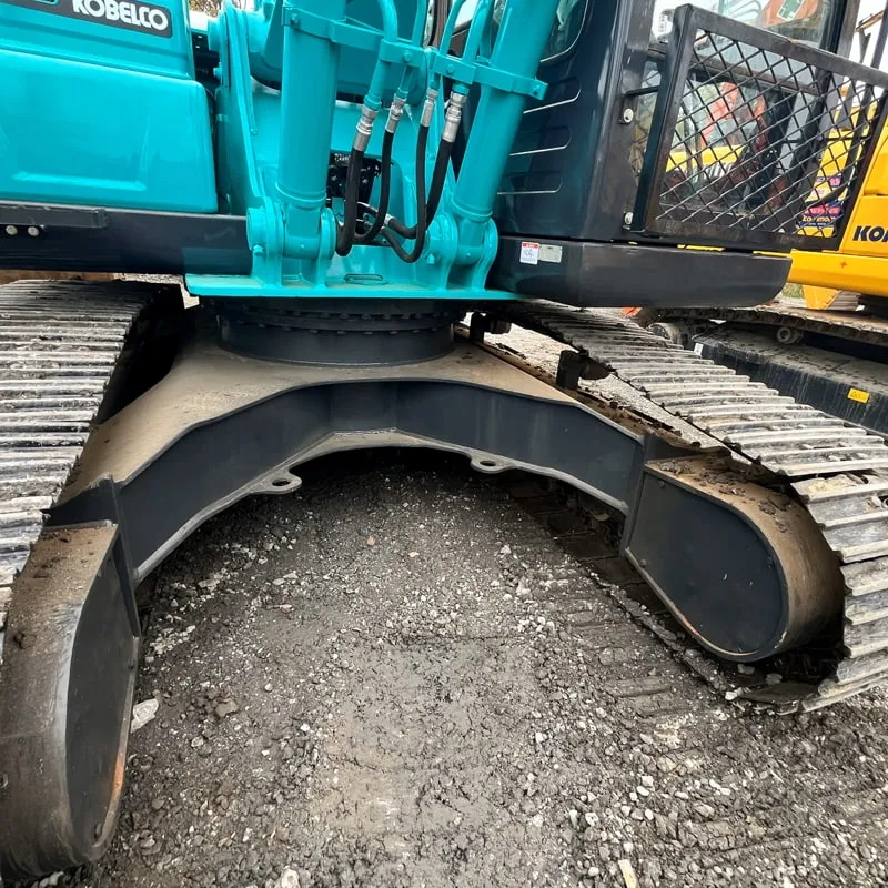 二手神钢SK200D挖掘机