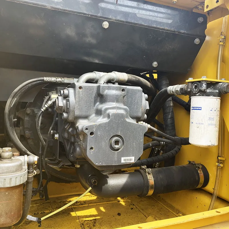 二手小松200-7挖掘机