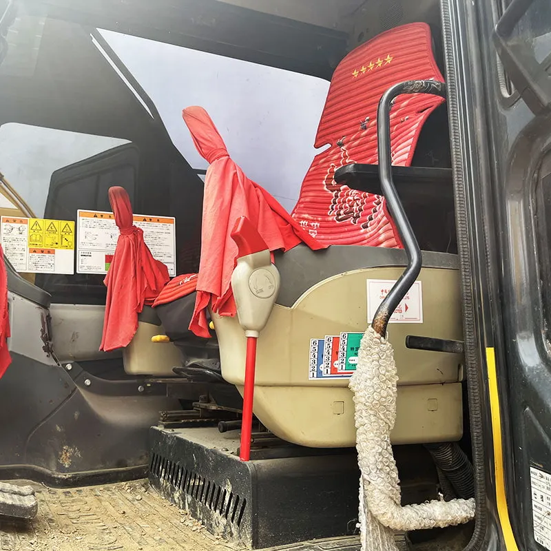 二手小松200-7挖掘机