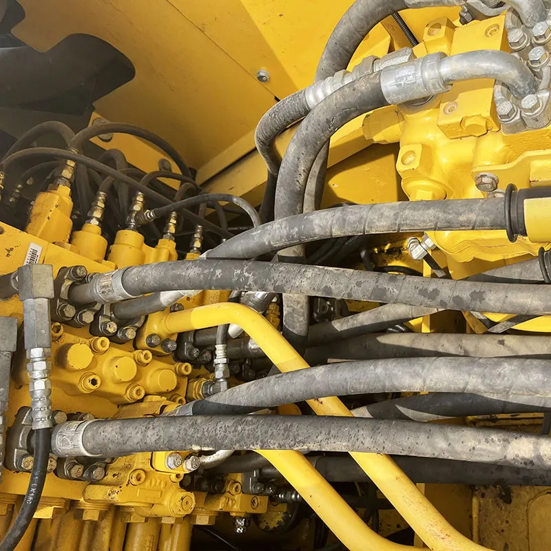 二手小松200-7挖掘机