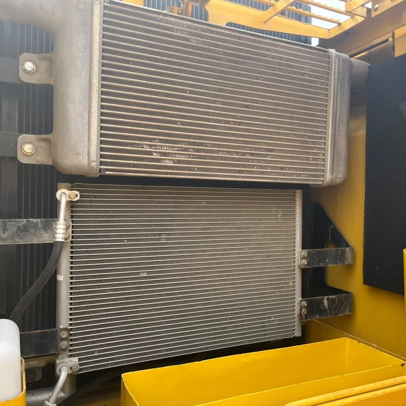 二手小松200-7挖掘机