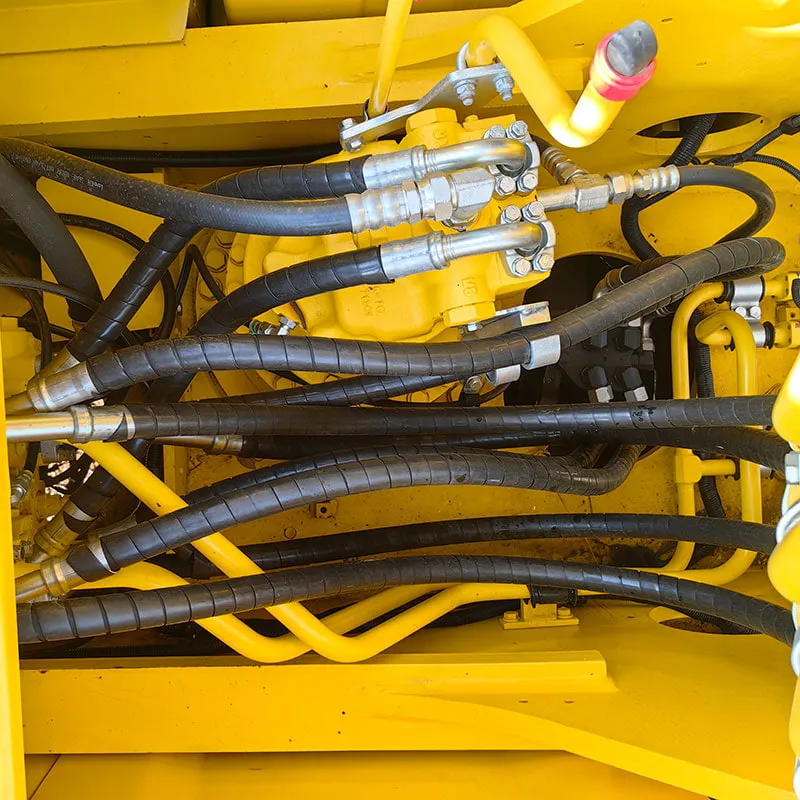 二手小松240-8挖掘机