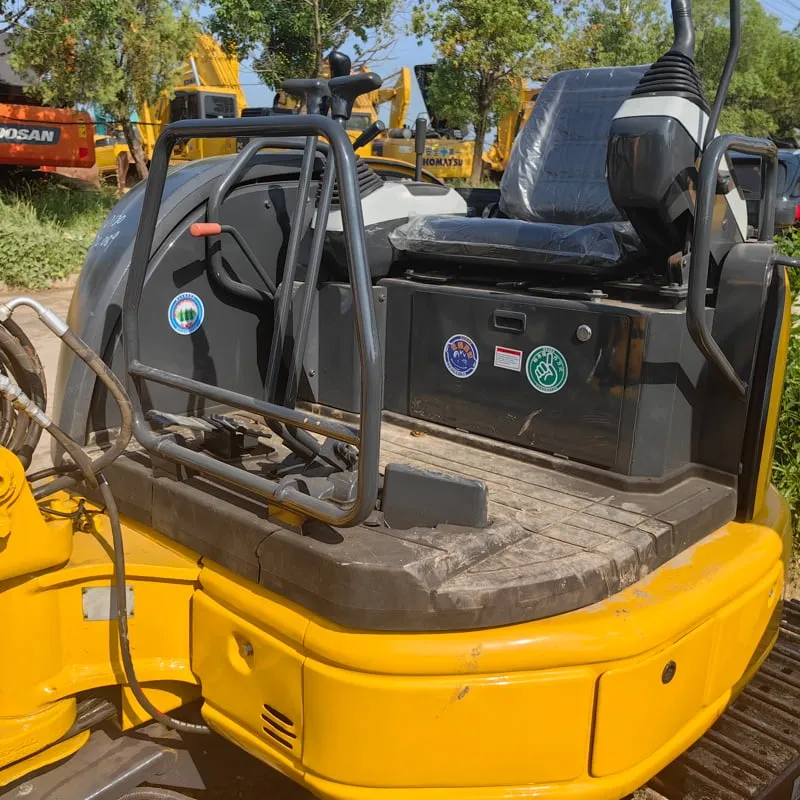 二手小松30挖掘机