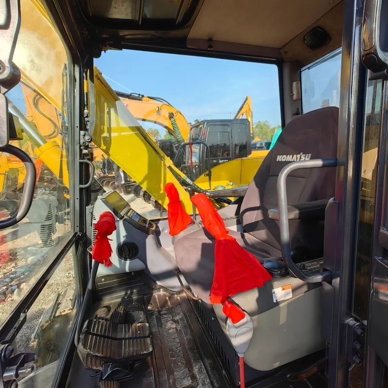 二手小松70-8挖掘机