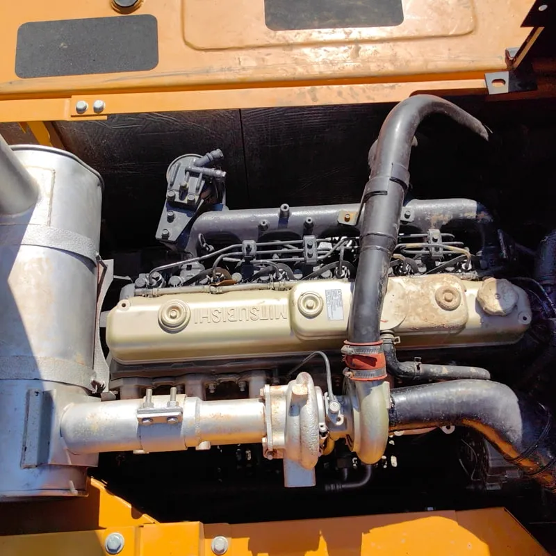 二手三一215挖掘机