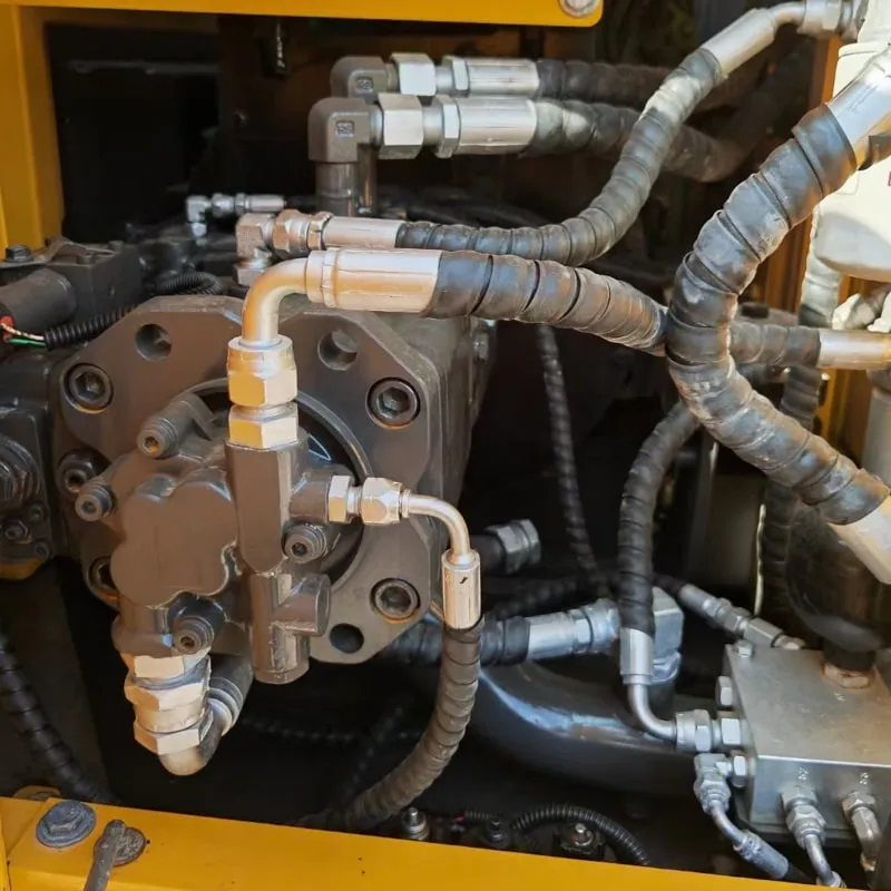 二手沃尔沃140挖掘机