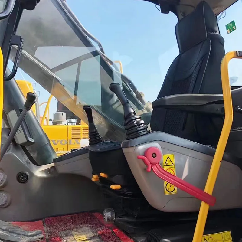二手沃尔沃250挖掘机