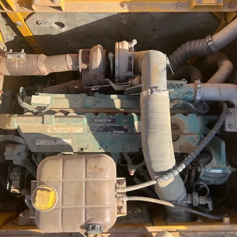 二手沃尔沃300挖掘机
